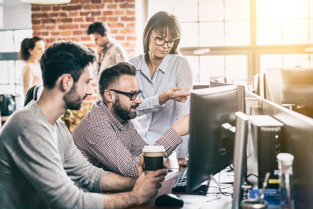 Why a Dedicated Workspace Trumps a Coworking Hot Desk: 3 Key Advantages
